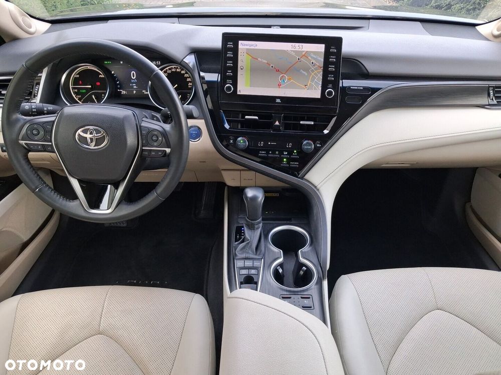 Toyota Camry 2.5 Hybrid Executive CVT - 9