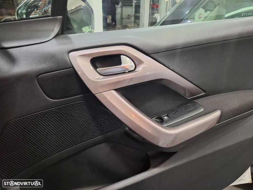 Peugeot 2008 82 VTI Allure - 28