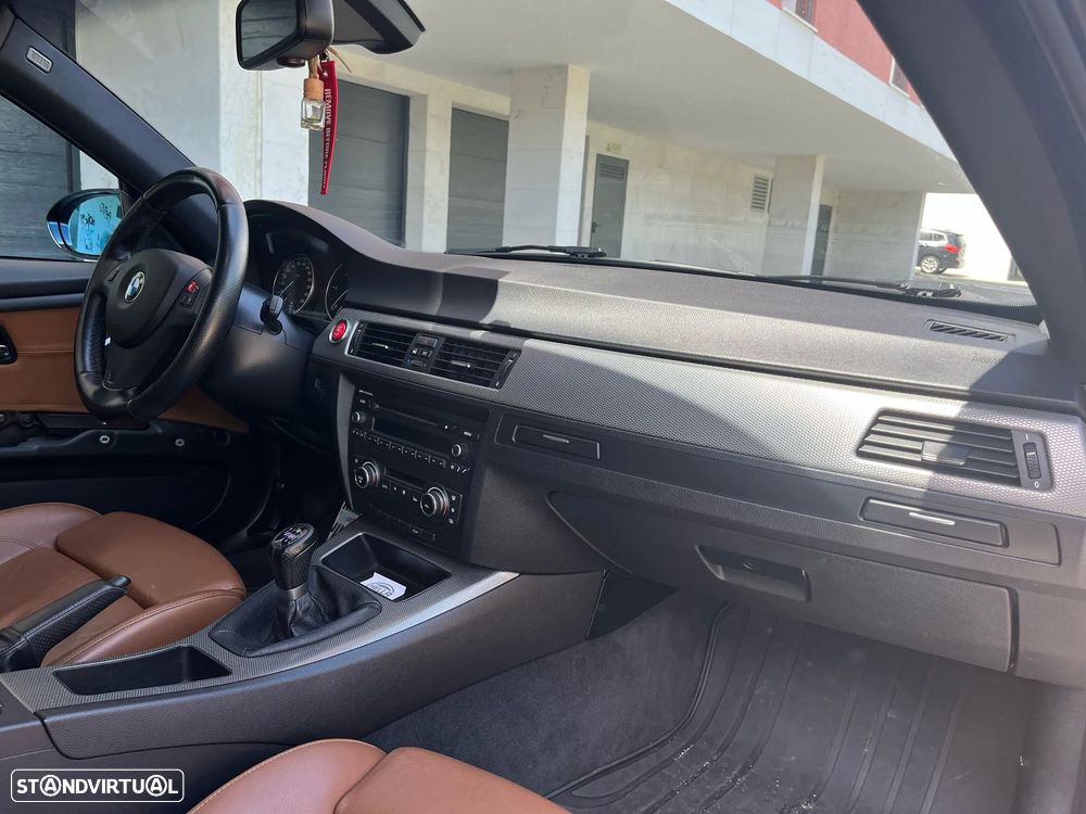 BMW 320 d Coupe Edição M - 4