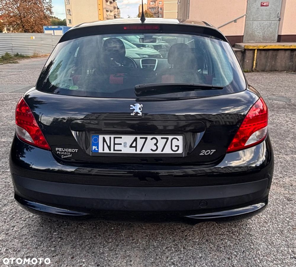 Peugeot 207 2011 photo 2