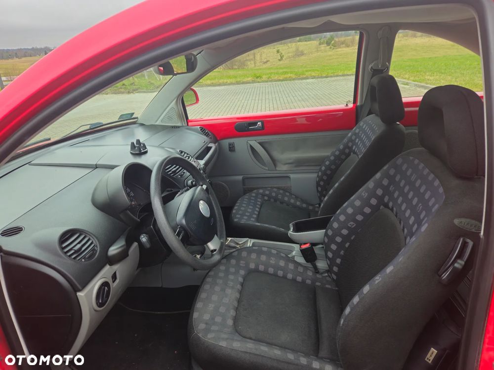 Volkswagen New Beetle - 15