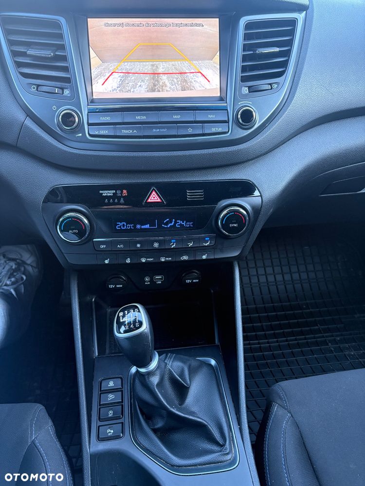 Hyundai Tucson 2.0 CRDI BlueDrive GO 2WD - 19