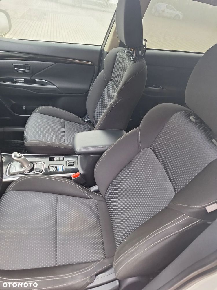 Mitsubishi Outlander Instyle - 3