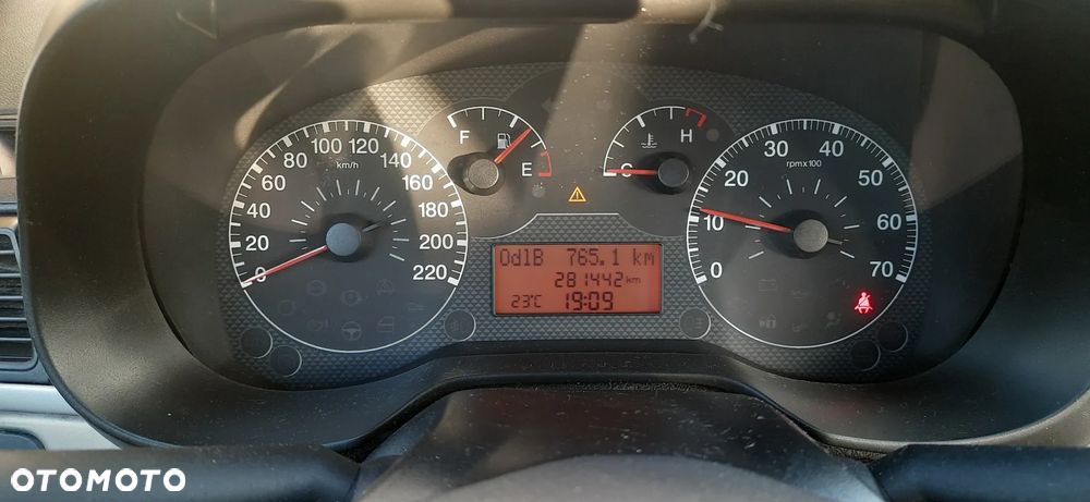 Fiat Grande Punto - 6