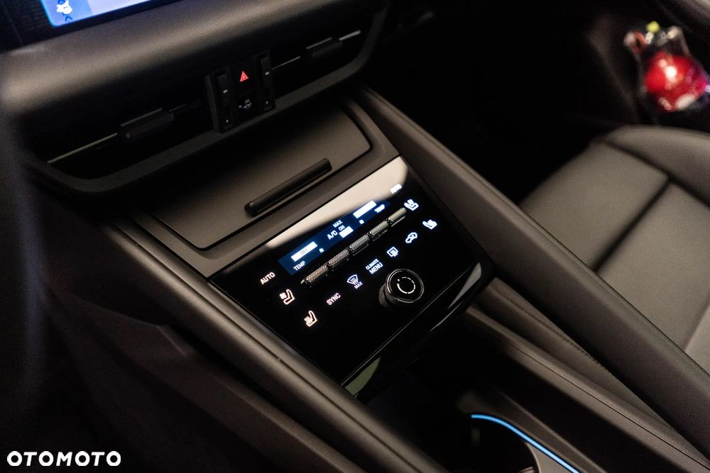 Porsche Macan - 31