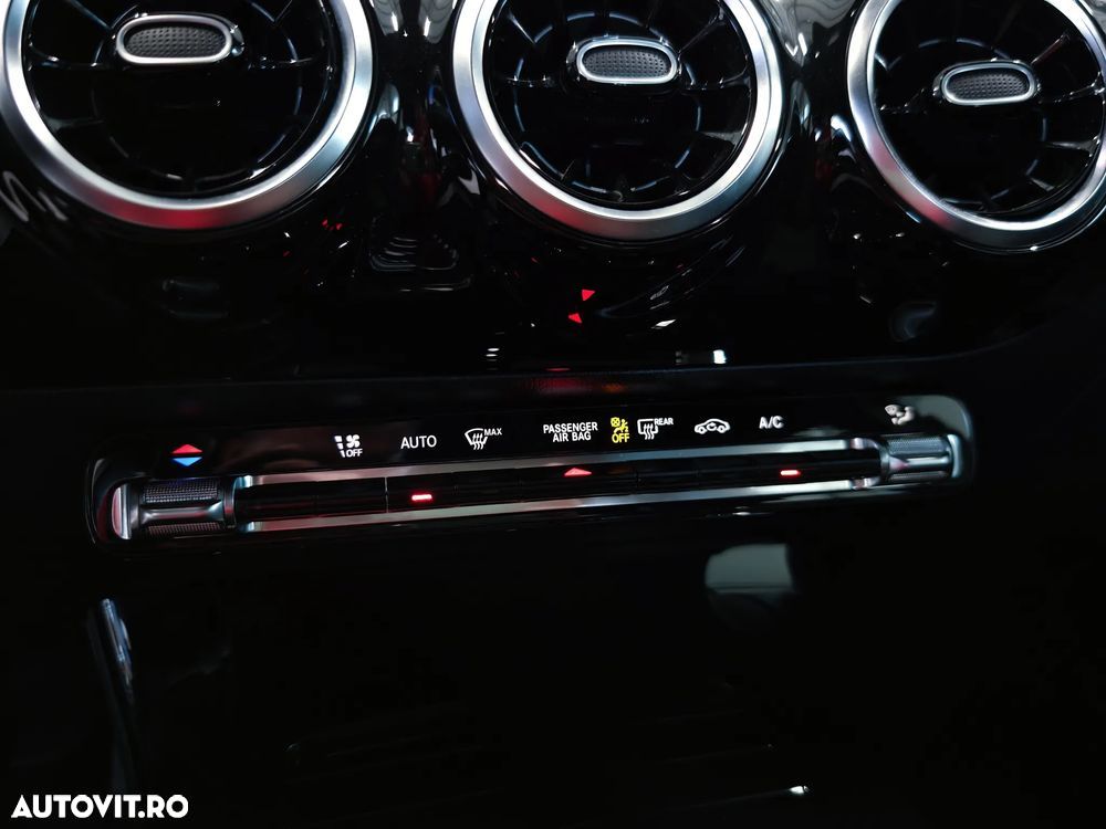 Mercedes-Benz A 180 d 7G-DCT - 22