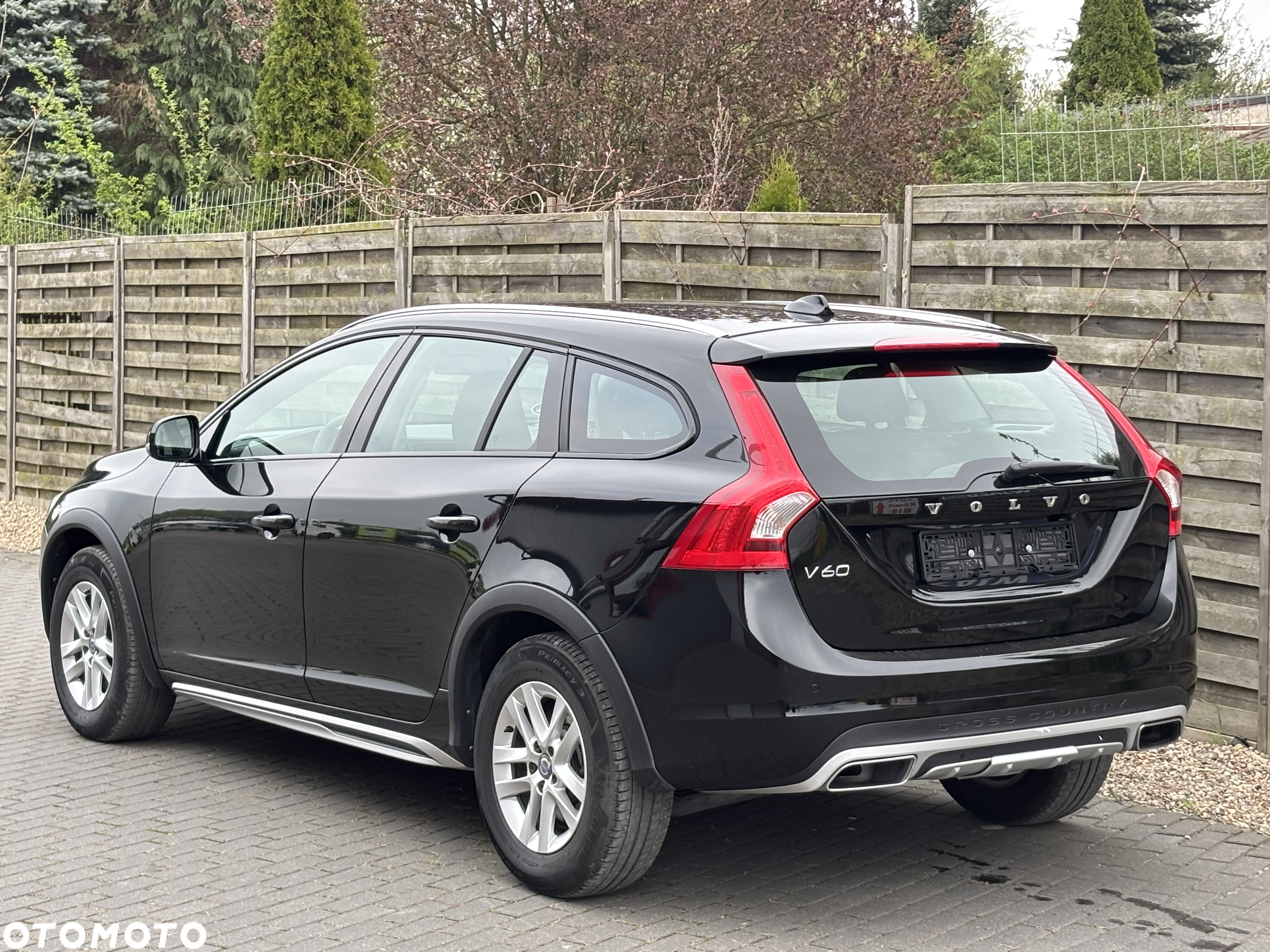 Volvo V60 Cross Country D3 Momentum - 9