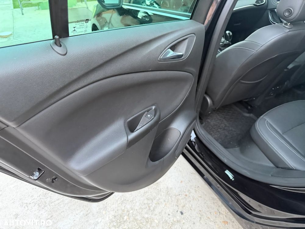 Opel Astra 1.6 D Start/Stop Ultimate - 26