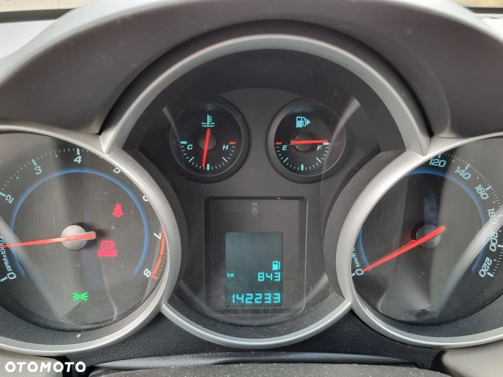 Chevrolet Cruze 1.6 LS - 7