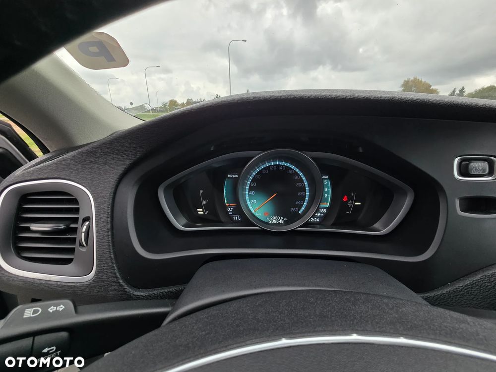 Volvo V40 D2 Kinetic - 21