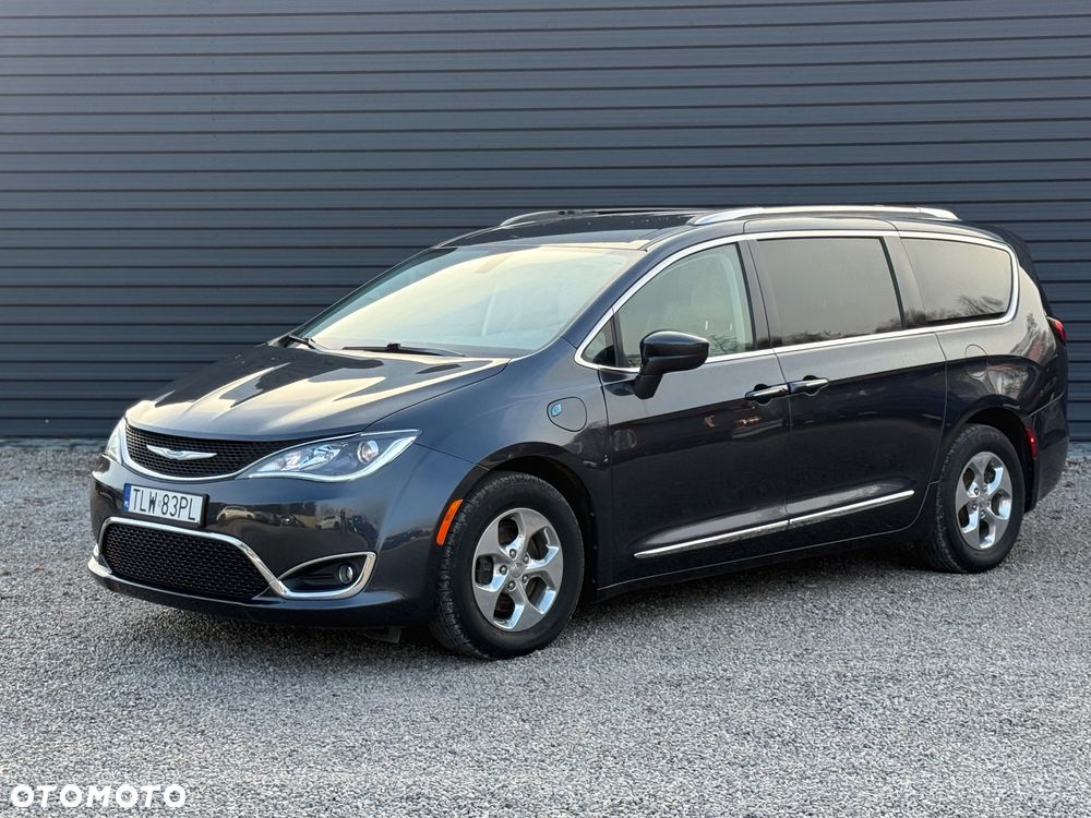 Chrysler Pacifica - 7