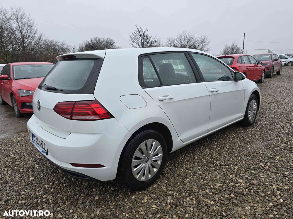 Volkswagen Golf - 3