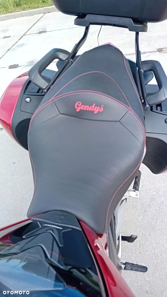 Honda VFR - 7