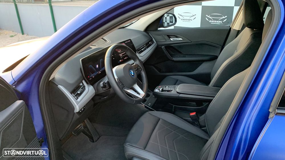 BMW iX2 eDrive20 - 8