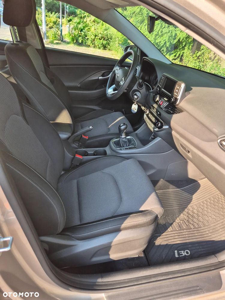 Hyundai i30 1.4 Classic + - 14