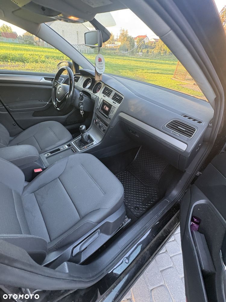 Volkswagen Golf - 8