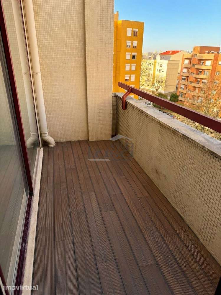 Apartamento T2+1 Renovado junto ao Arrábida Shopping | Vila Nova de... - Grande imagem: 3/16