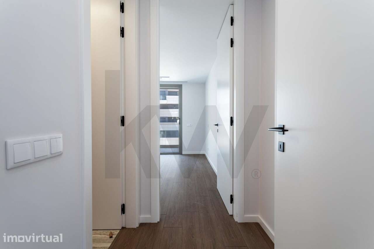 Exclusivo T3 Novo com Varandas de 51m2 | 2 Lugares de Garagem e Arreca - Grande imagem: 4/60
