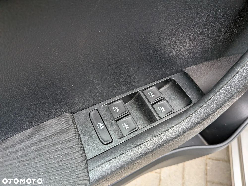Skoda Fabia - 12