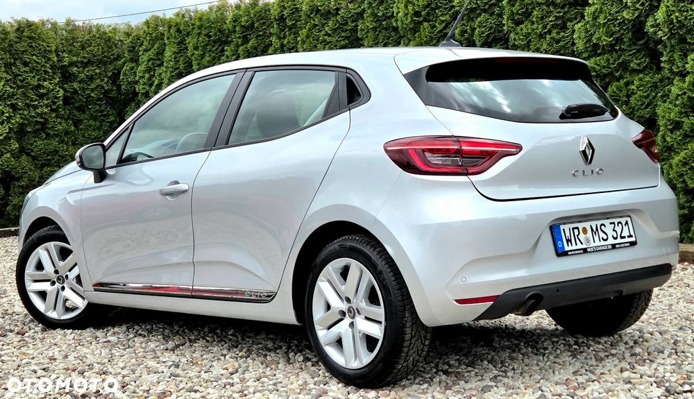 Renault Clio - 9