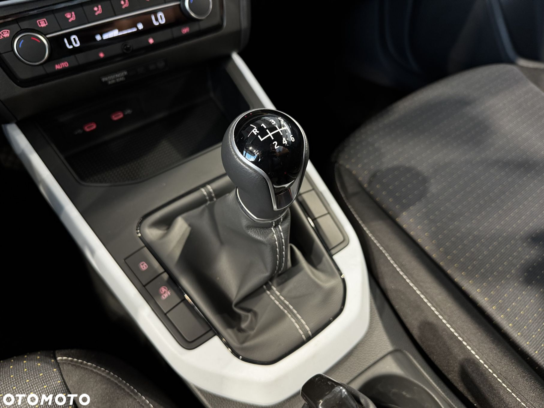 Seat Arona - 24