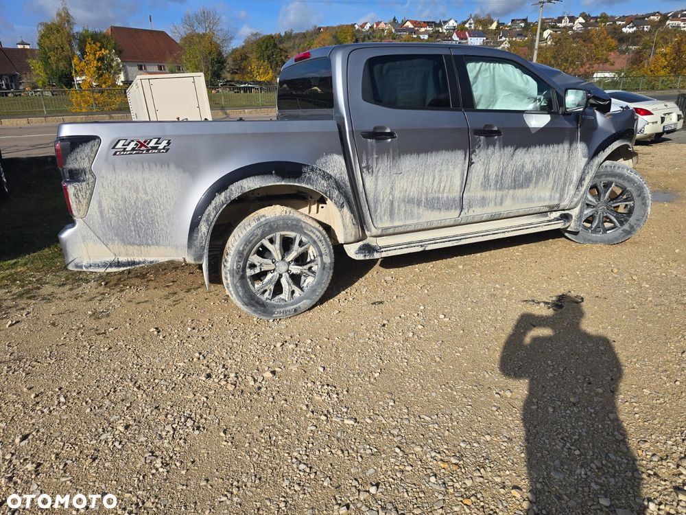 Isuzu D-Max 2023 photo 4