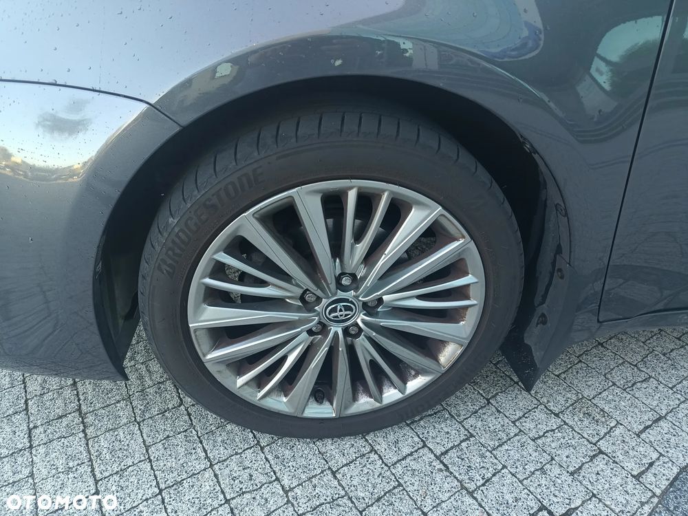 Toyota Avensis 1.8 Sol NAVI - 18