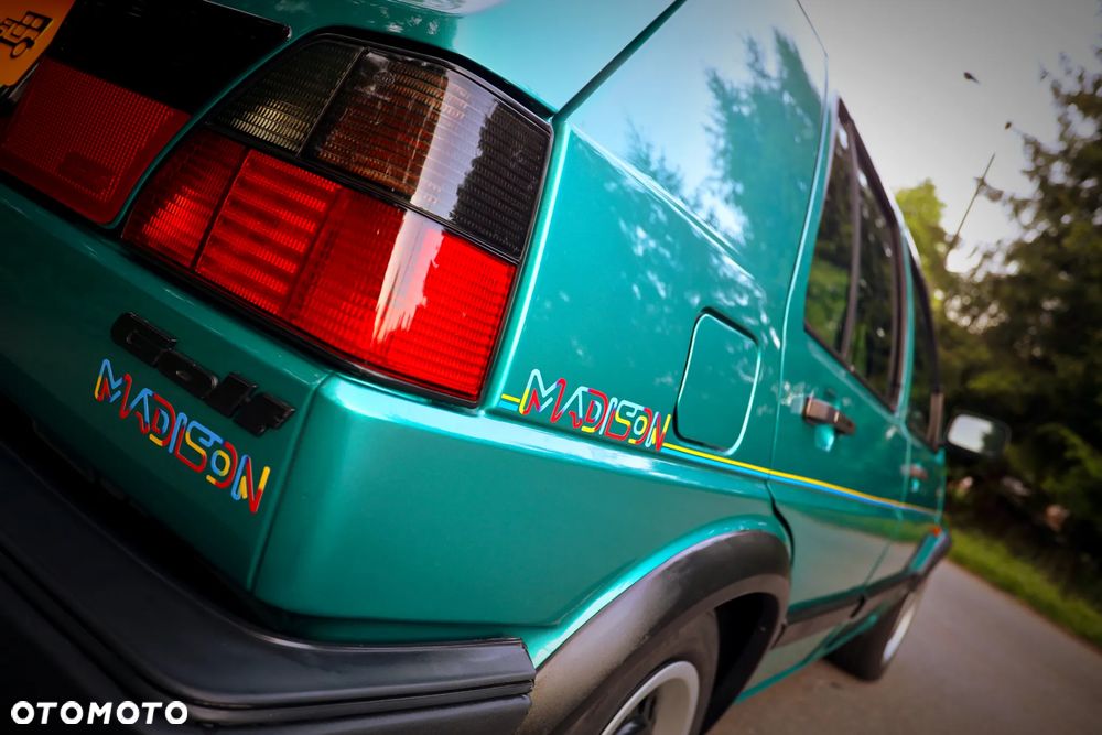 Volkswagen Golf 1.8 - 8