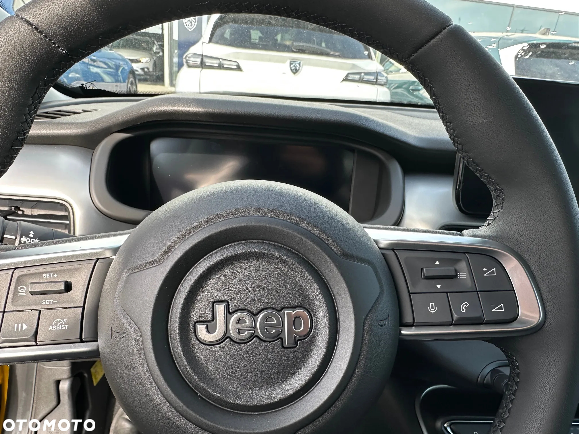 Jeep Avenger 54kWh Summit - 11