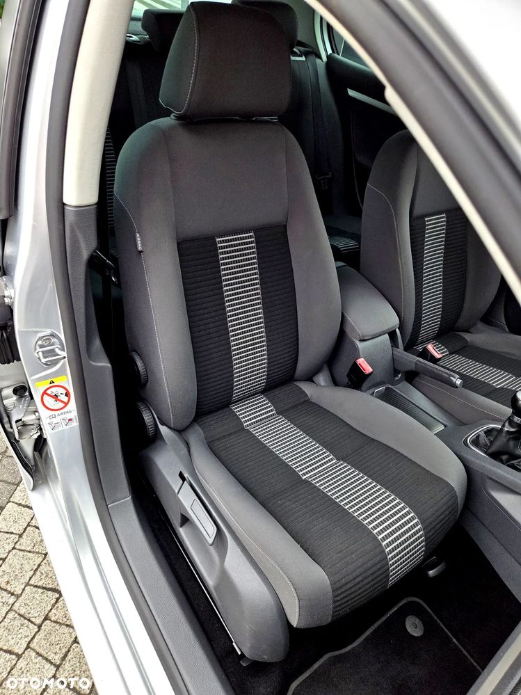 Volkswagen Golf - 19