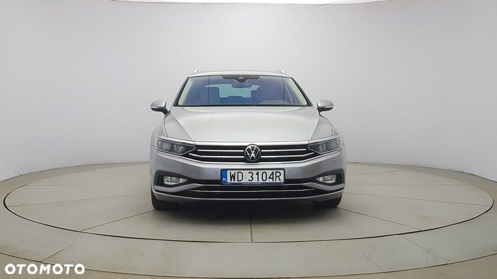 Volkswagen Passat - 2