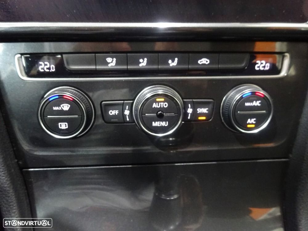 VW Golf Variant 1.6 TDi Confortline - 26