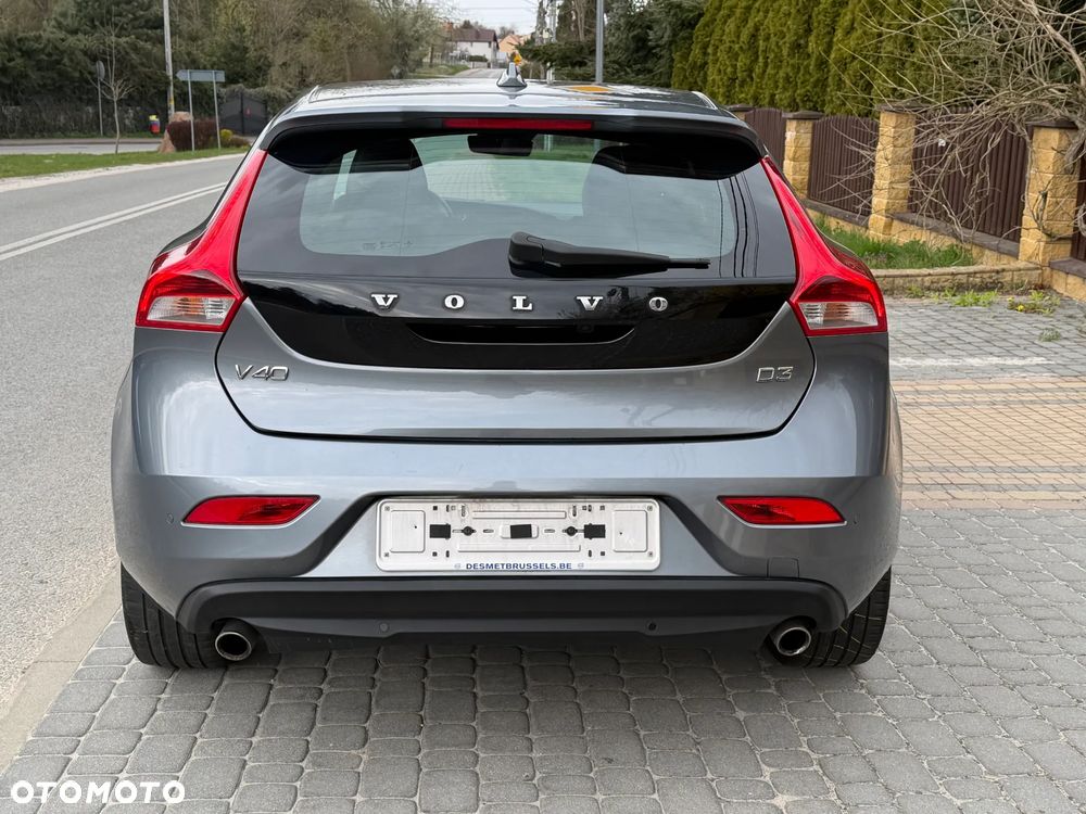 Volvo V40 D3 Summum - 15