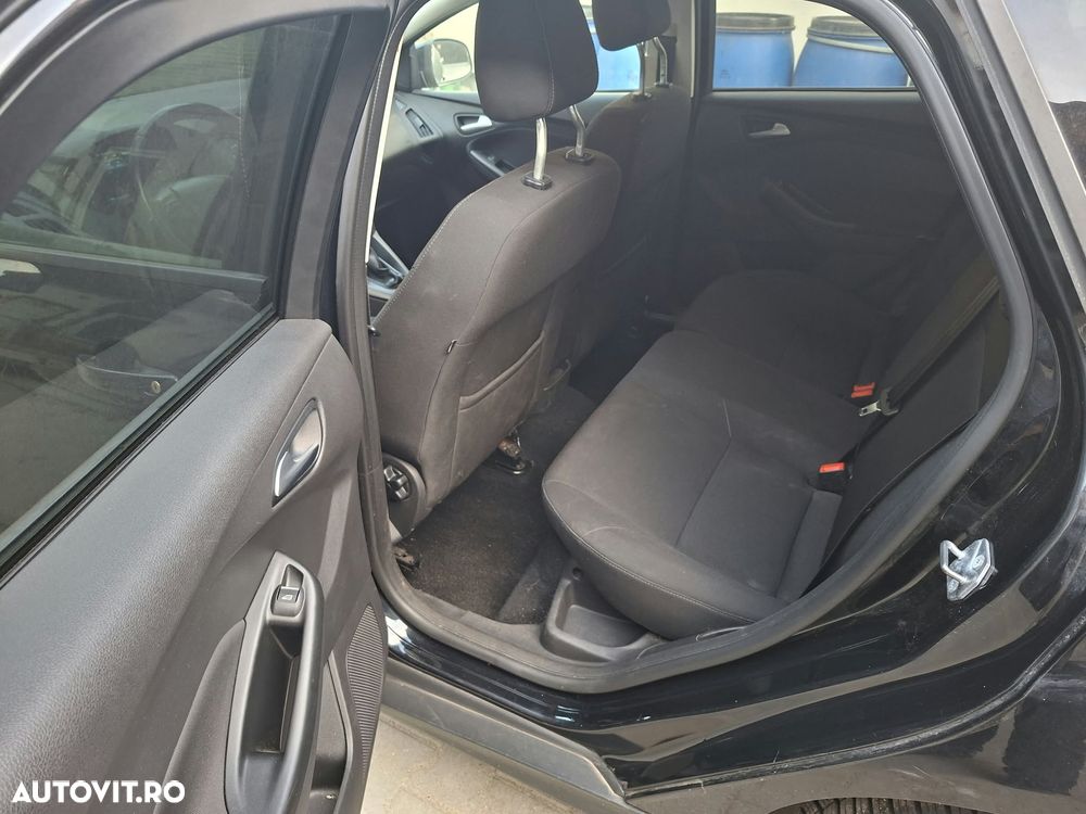 Ford Focus - 14