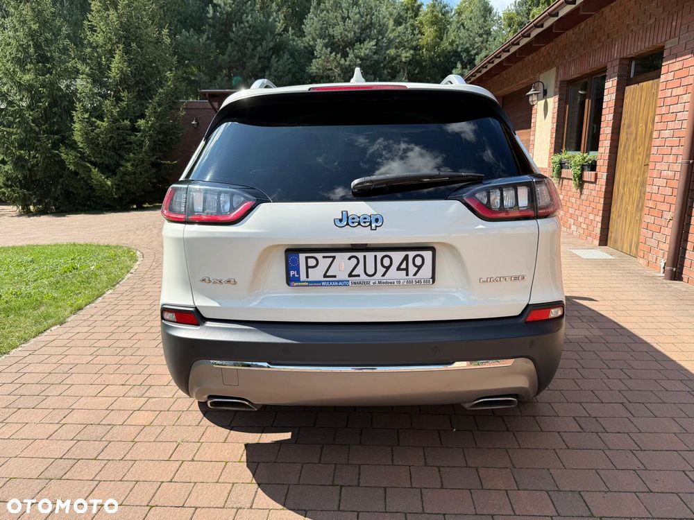 Jeep Cherokee - 4