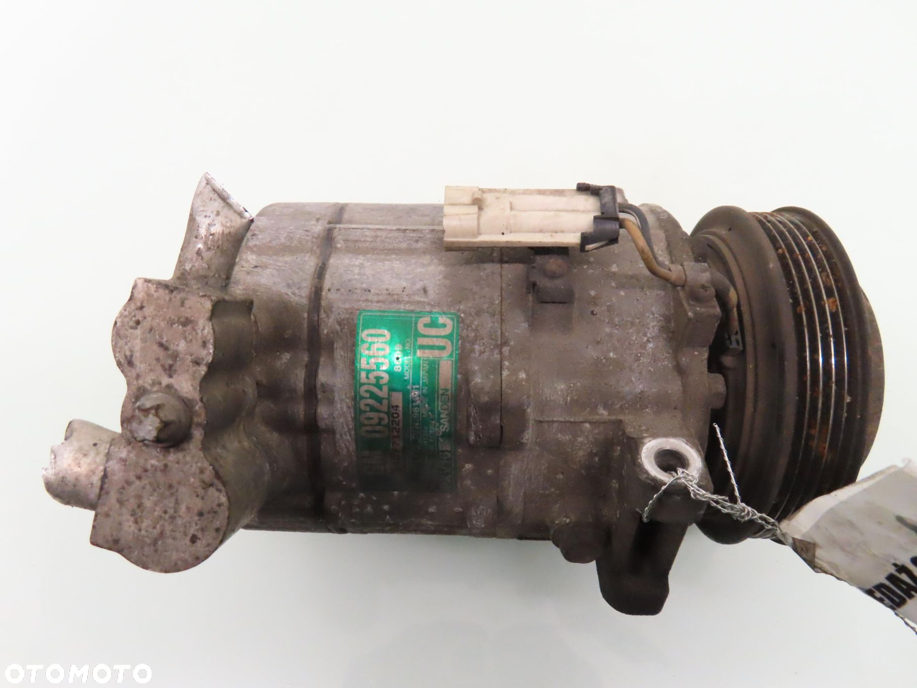 KOMPRESOR KLIMATYZACJI OPEL SIGNUM 2.0 Turbo 09225560 - 5