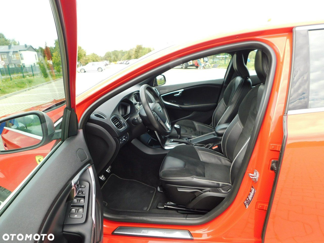Volvo V40 T3 Drive-E R-Design Momentum - 14