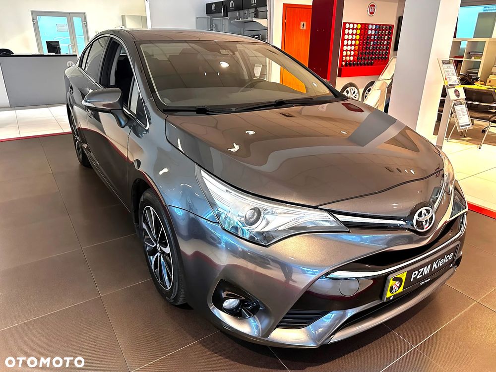 Toyota Avensis 2.0 D-4D Premium - 3