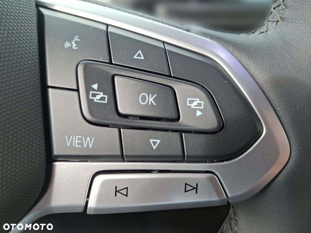 Volkswagen Multivan - 32