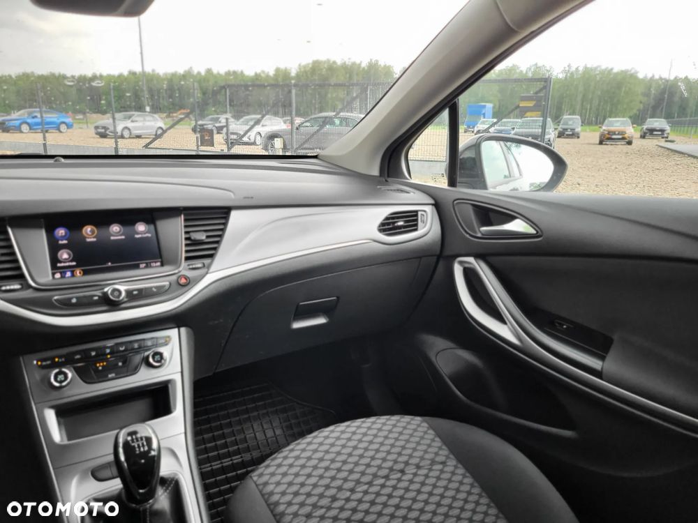 Opel Astra 1.2 Turbo Edition - 11