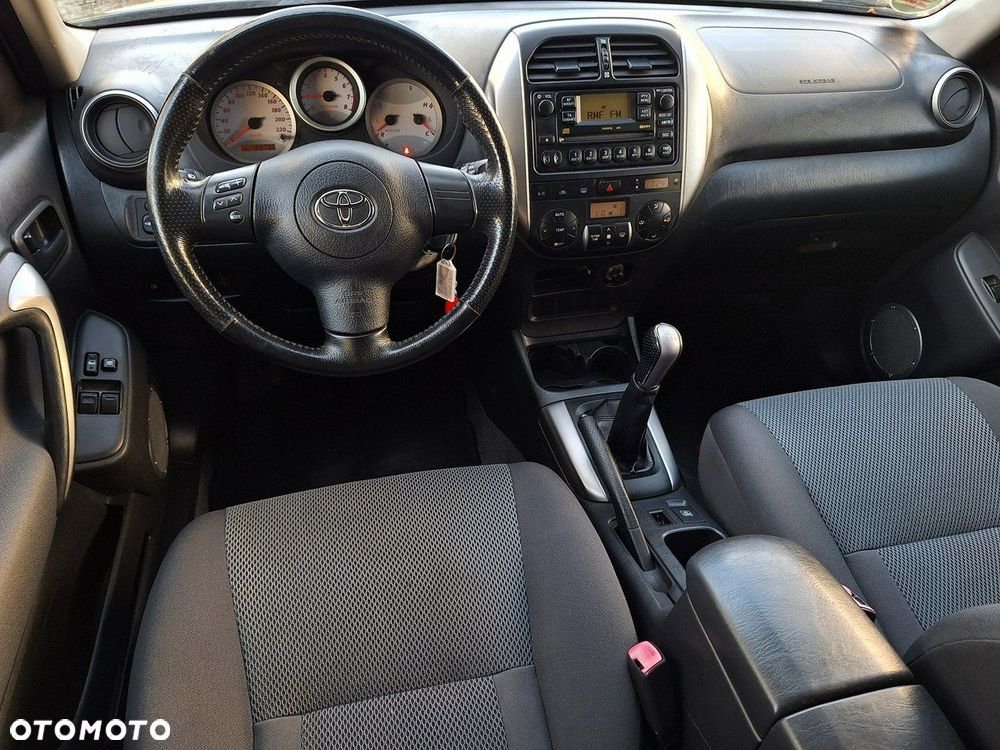 Toyota RAV4 - 12