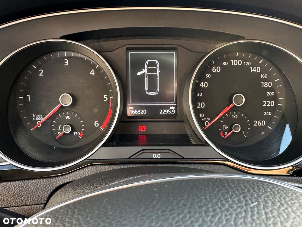 Volkswagen Passat - 9