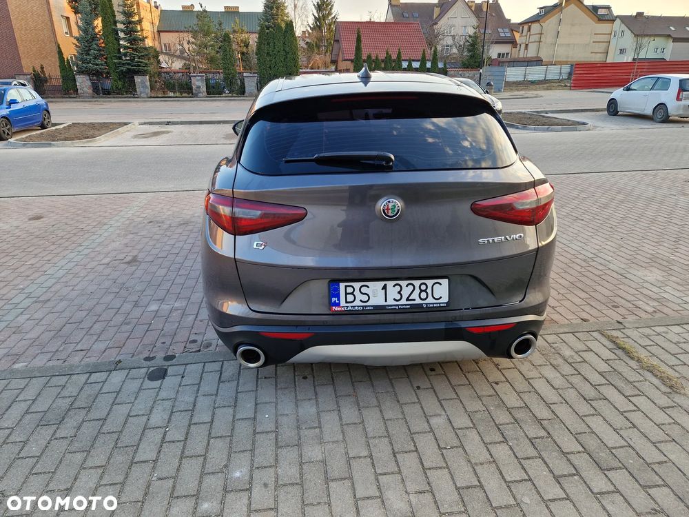 Alfa Romeo Stelvio 2.0 Turbo Executive Q4 - 3