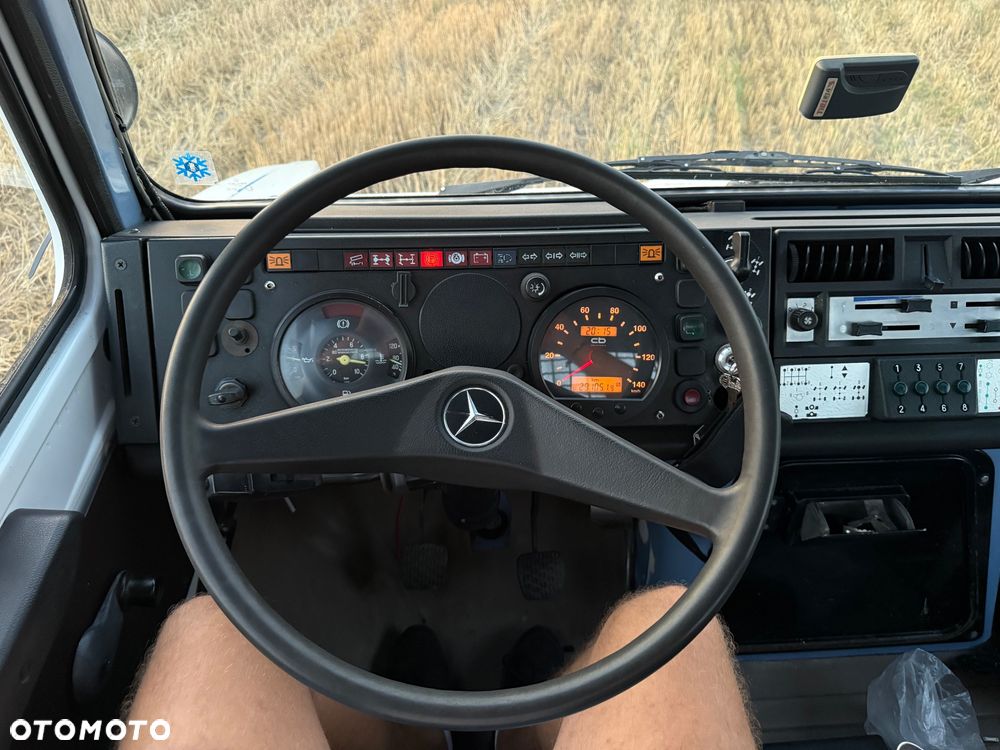 Mercedes-Benz Unimog 424 - 29