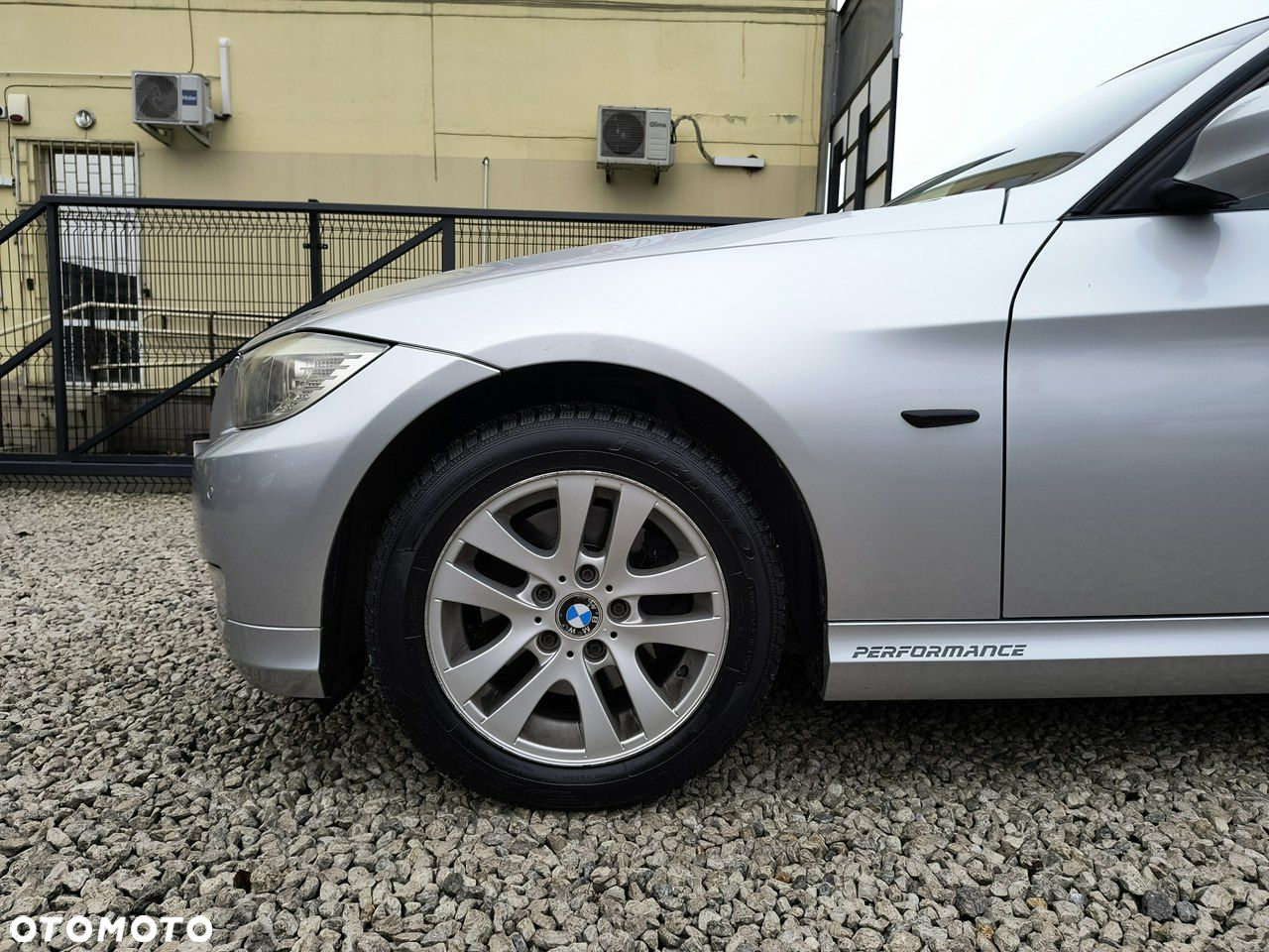 BMW Seria 3 318d Touring Sport Line - 16
