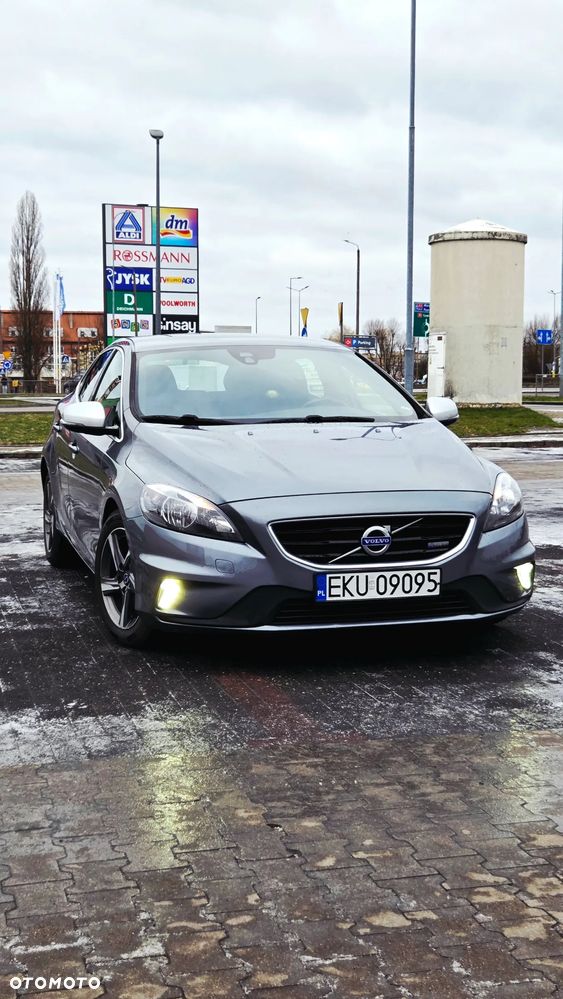 Volvo V40 D2 R Design - 9