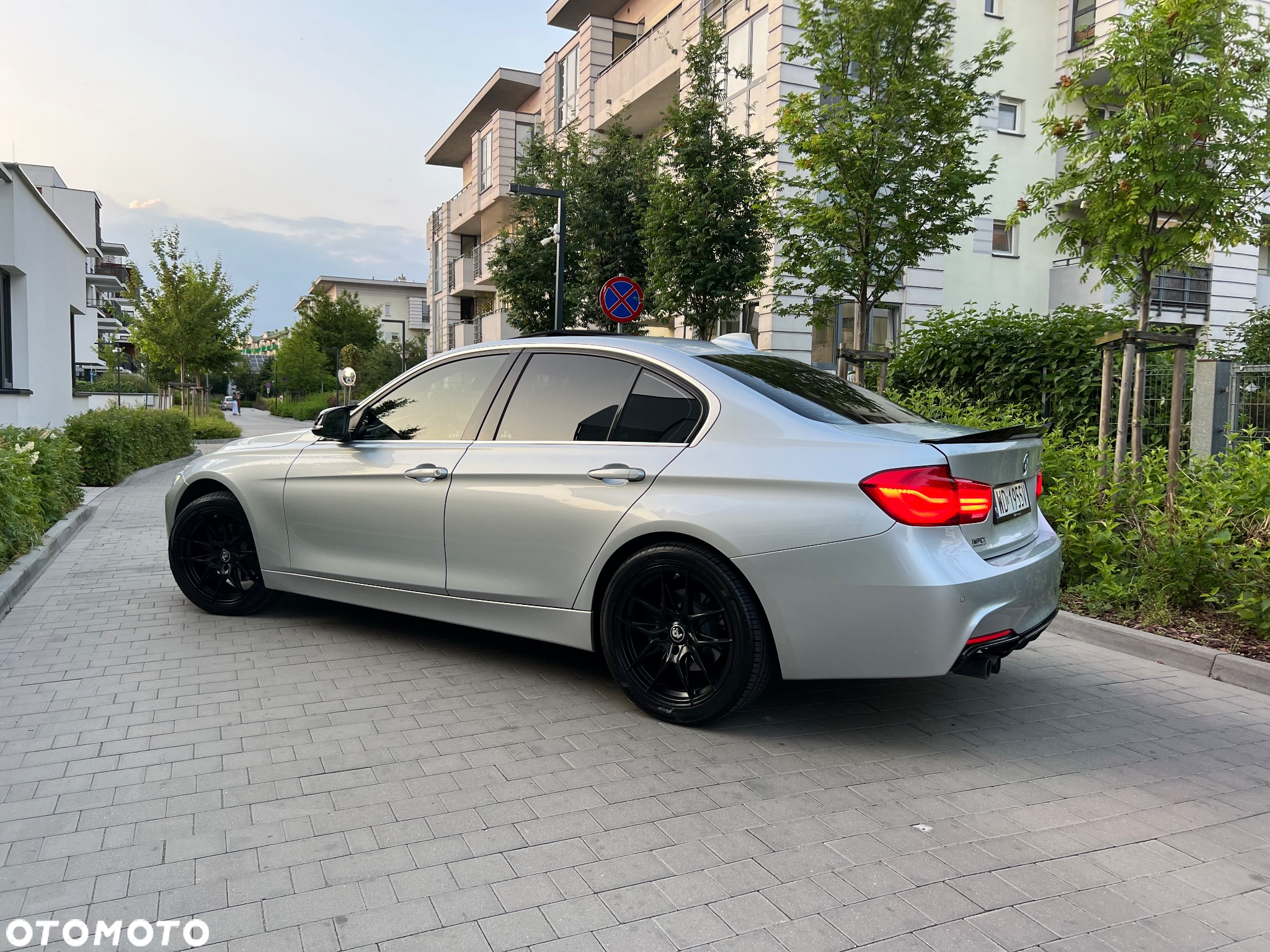 BMW Seria 3 330i - 5