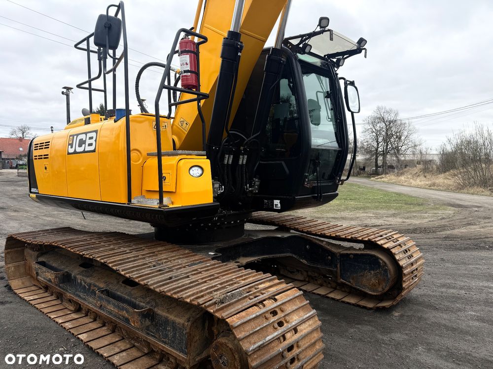 JCB JS220 LC 4F - 6
