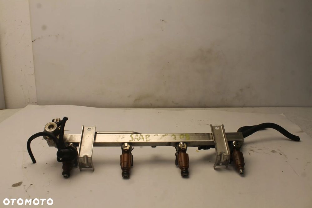 LISTWA WTRYSKOWA WTRYSK WTRYSKIWACZE SAAB 9-5 95 2.0T - 1