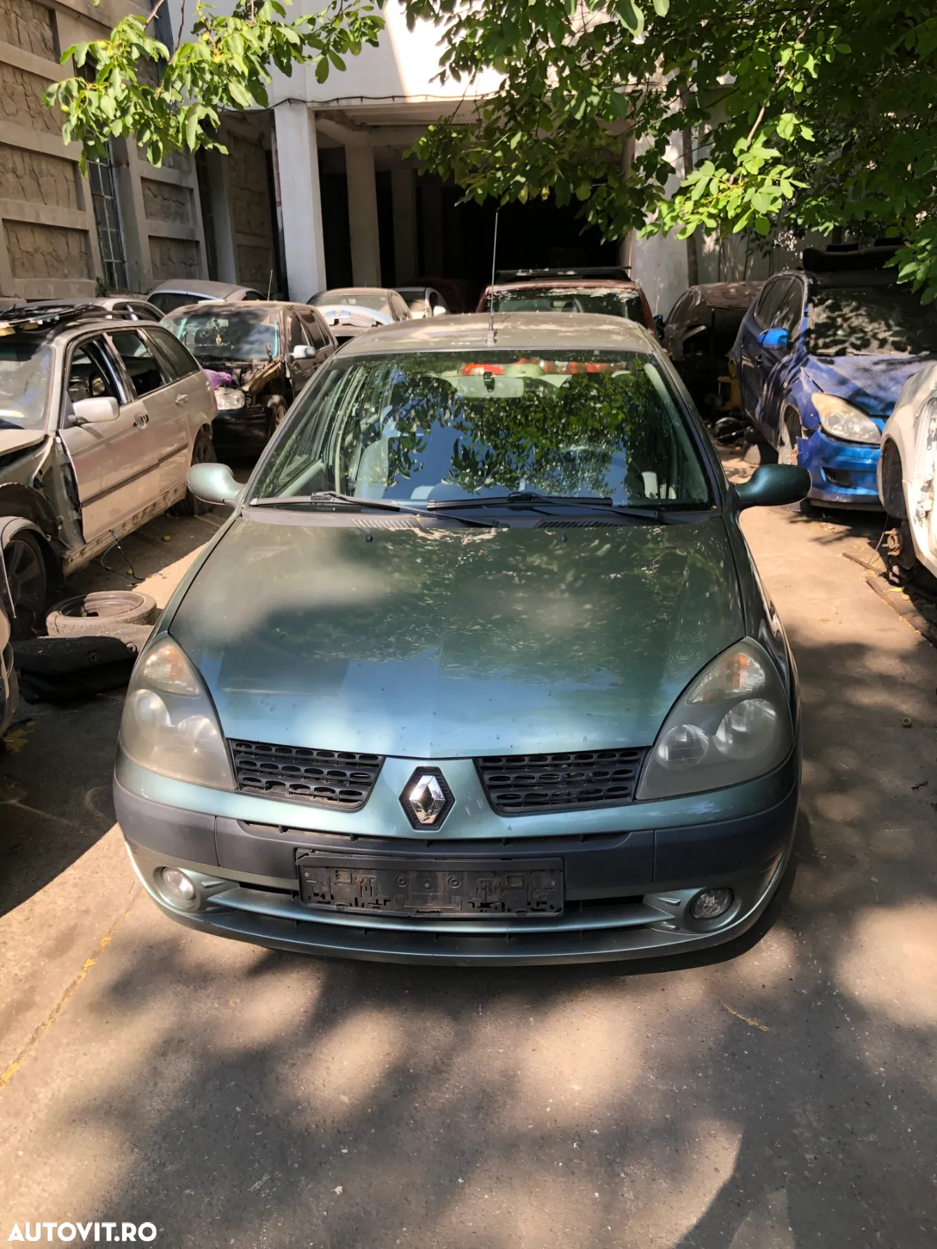 Dezmembrez Renault Clio Symbol 2005 verde 1,5 dci - 3